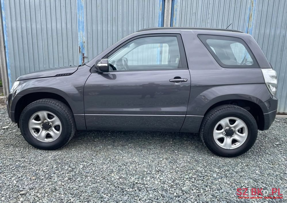 2010' Suzuki Grand Vitara photo #3