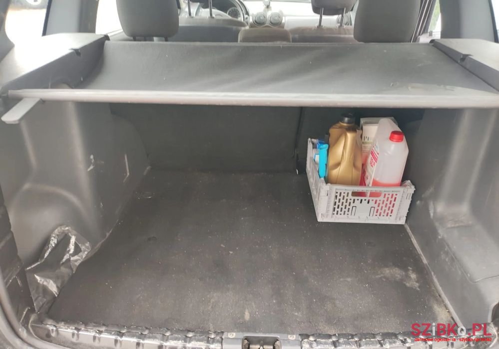 2011' Dacia Duster 1.6 Laureate photo #4