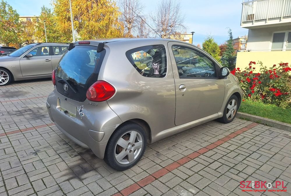 2008' Toyota Aygo photo #5