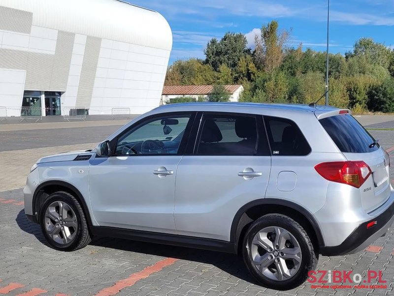 2015' Suzuki Vitara 1.6 Elegance 2Wd photo #3