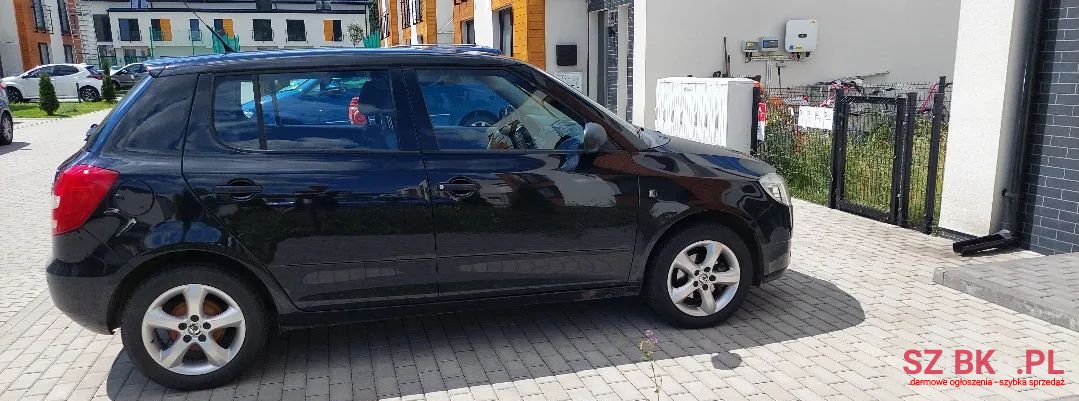 2008' Skoda Fabia photo #4