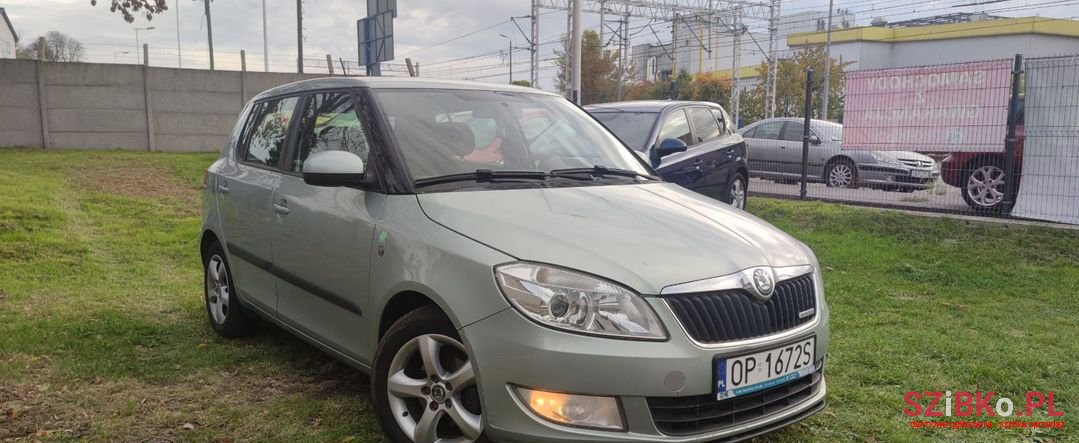 2011' Skoda Fabia photo #1