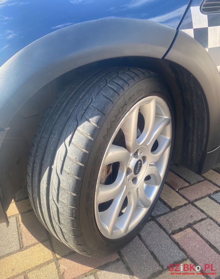 2006' MINI Cooper Standard photo #6