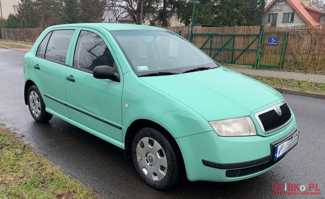 2001' Skoda Fabia photo #1