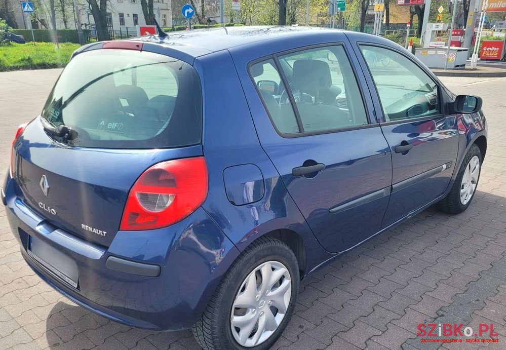 2006' Renault Clio photo #5