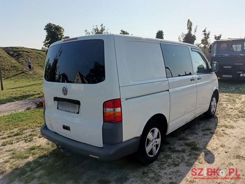 2008' Volkswagen Transporter photo #4