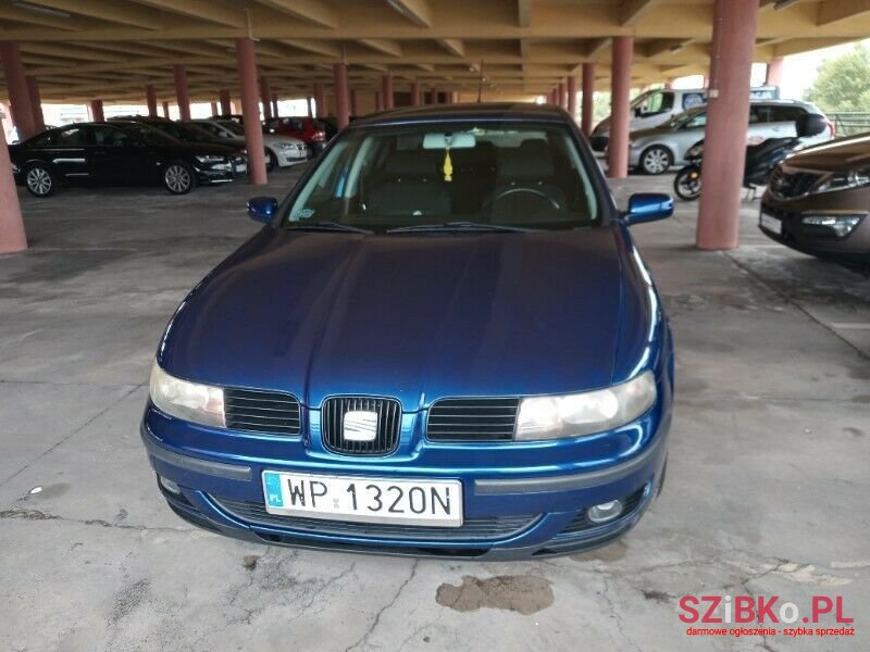 2002' SEAT Leon photo #1