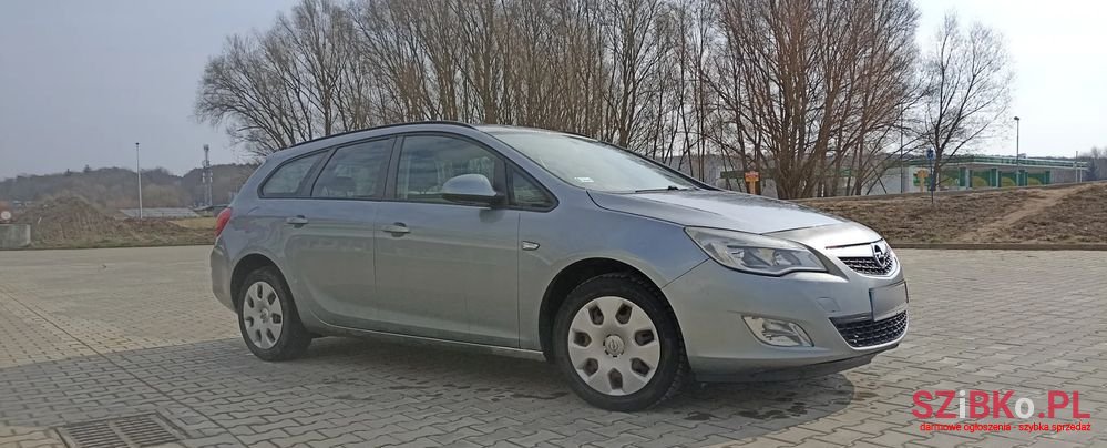 2010' Opel Astra Iv 1.7 Cdti Essentia photo #3