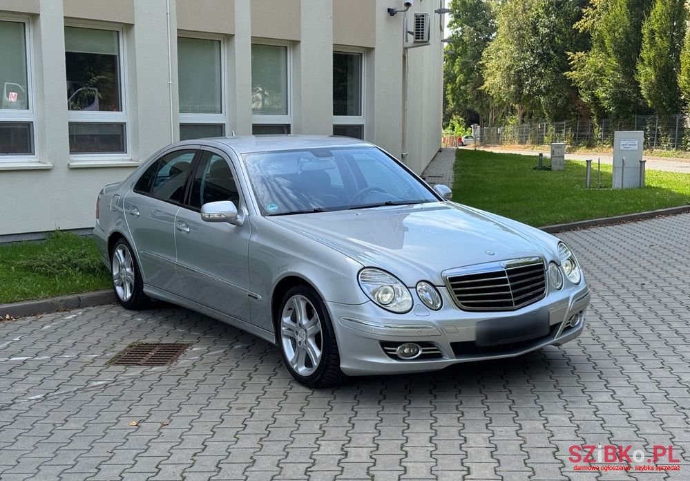 2007' Mercedes-Benz E-Class photo #6