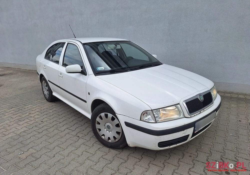 2009' Skoda Octavia 1.9 Tdi Tour Classic photo #1