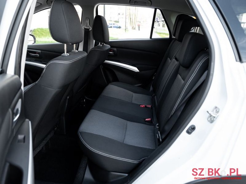 2015' Suzuki SX4 S-Cross photo #6