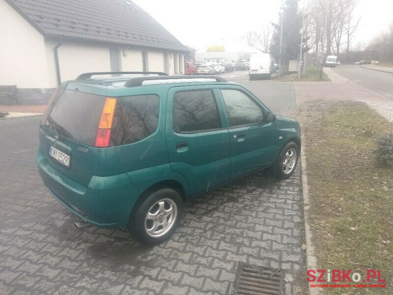 2005' Suzuki Ignis photo #3