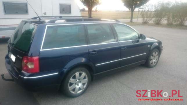 2001' Volkswagen Passat photo #2