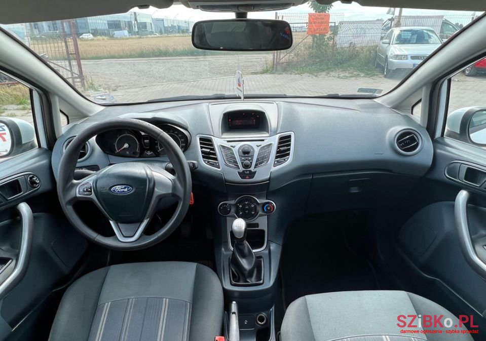 2008' Ford Fiesta photo #5