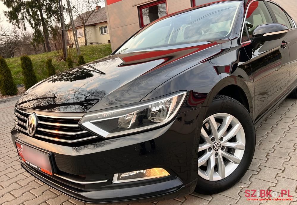 2015' Volkswagen Passat photo #3