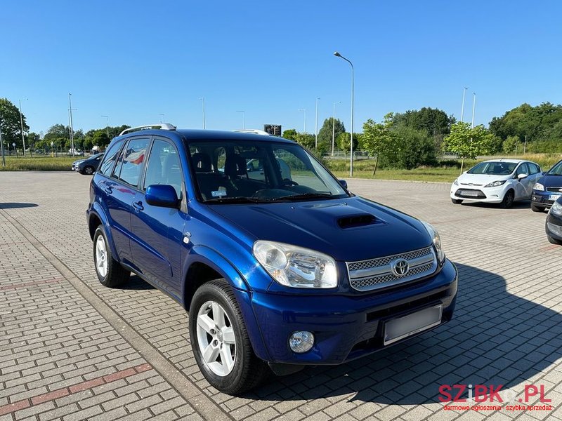 2004' Toyota RAV4 2.0 D-4D 4X4 photo #1