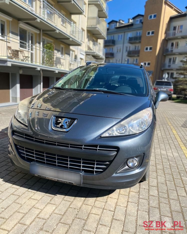 2012' Peugeot 207 1.4 16V Trendy photo #2