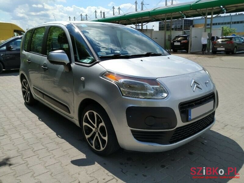 2010' Citroen C3 Picasso photo #6