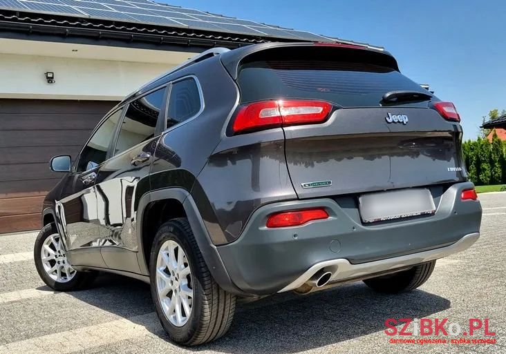 2015' Jeep Cherokee photo #4