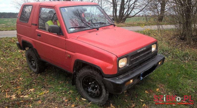 1991' Daihatsu Feroza photo #2