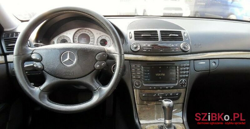 2008' Mercedes-Benz Klasa E photo #4