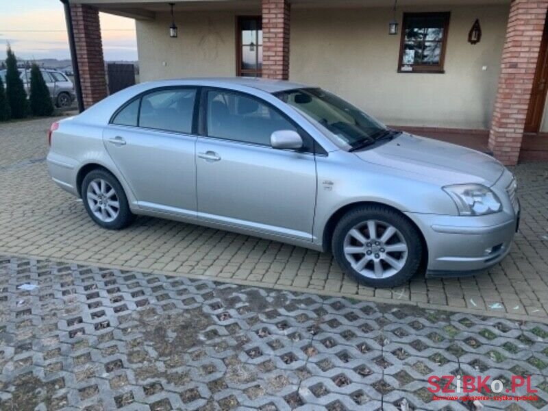 2003' Toyota Avensis photo #6