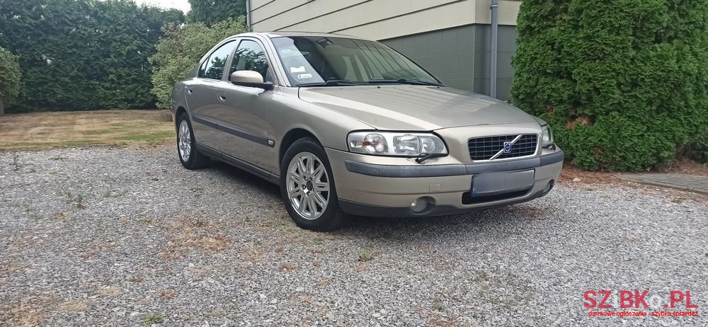 2004' Volvo S60 2.5T Edition photo #2