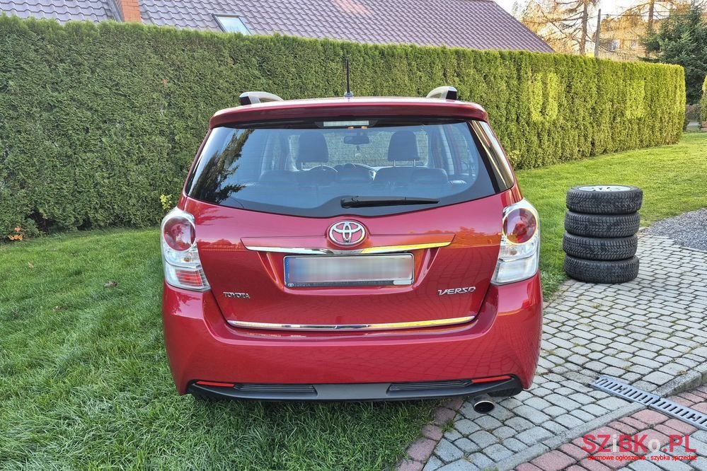 2013' Toyota Verso photo #4