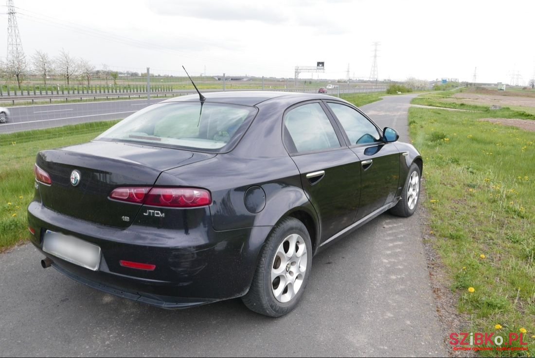 2007' Alfa Romeo 159 photo #6