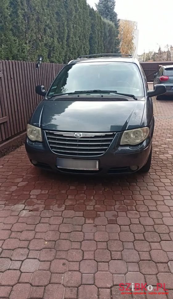 2007' Chrysler Grand Voyager photo #1