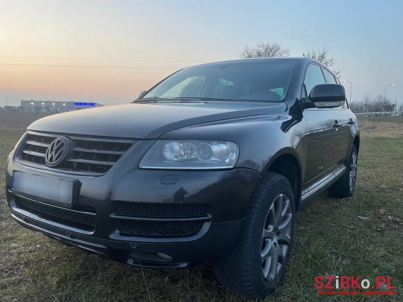 2006' Volkswagen Touareg photo #1