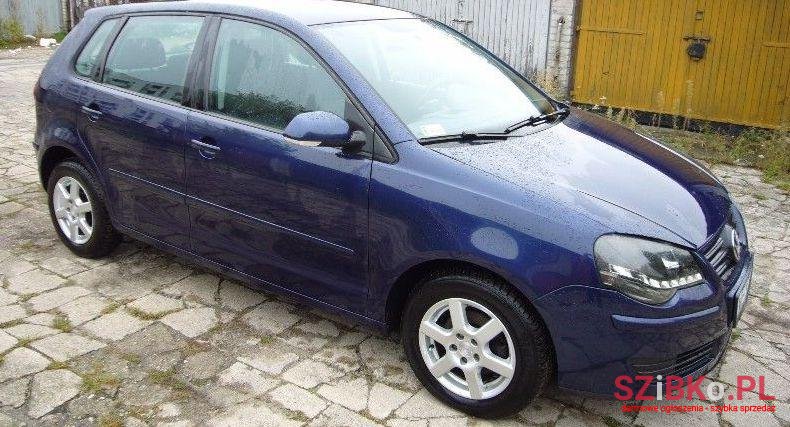 2006' Volkswagen Polo photo #1