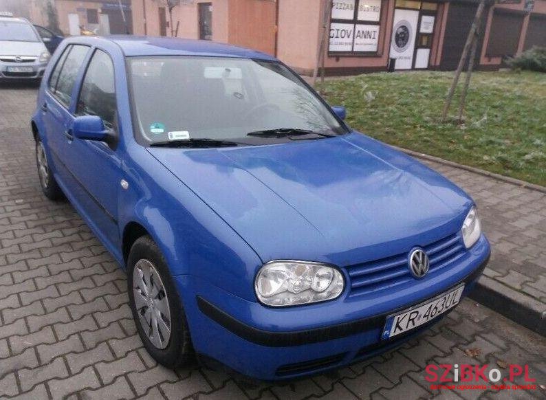 2001' Volkswagen Golf photo #1