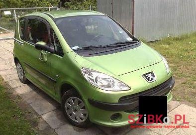 2005' Peugeot 1007 photo #1