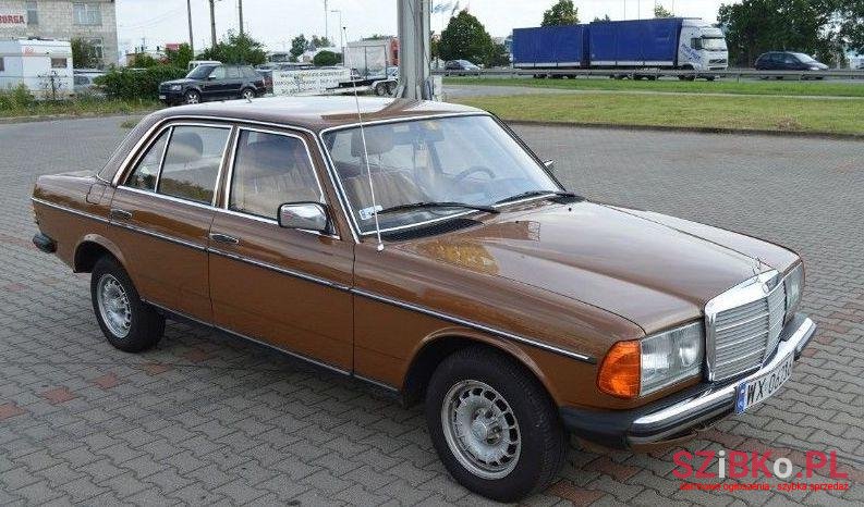 1981' Mercedes-Benz W123 photo #1
