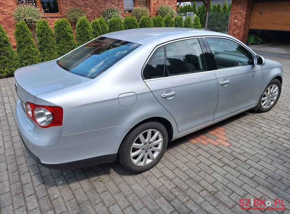 2007' Volkswagen Jetta photo #6