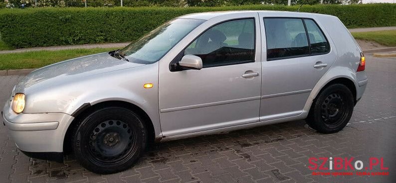 1998' Volkswagen Golf photo #1