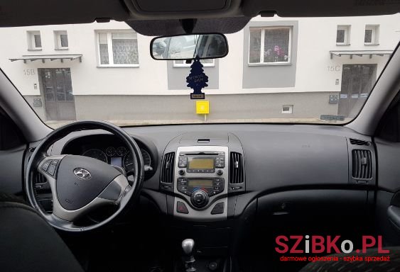 2009' Hyundai i30 1.6 Crdi Style photo #3