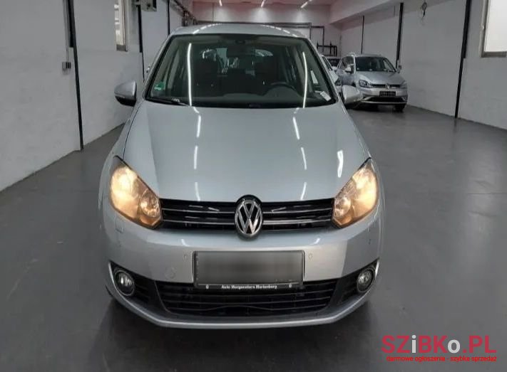 2011' Volkswagen Golf photo #3