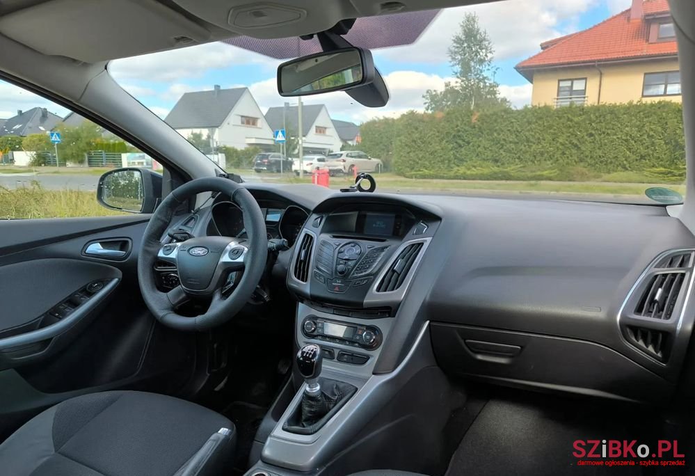 2012' Ford Focus photo #5