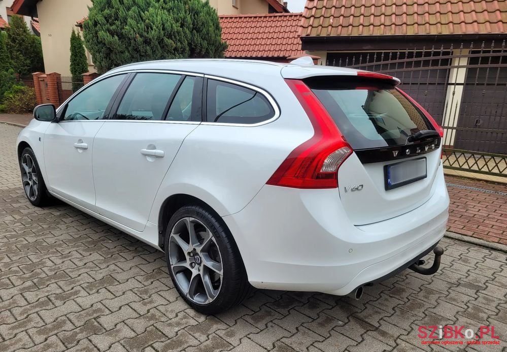 2016' Volvo V60 photo #6