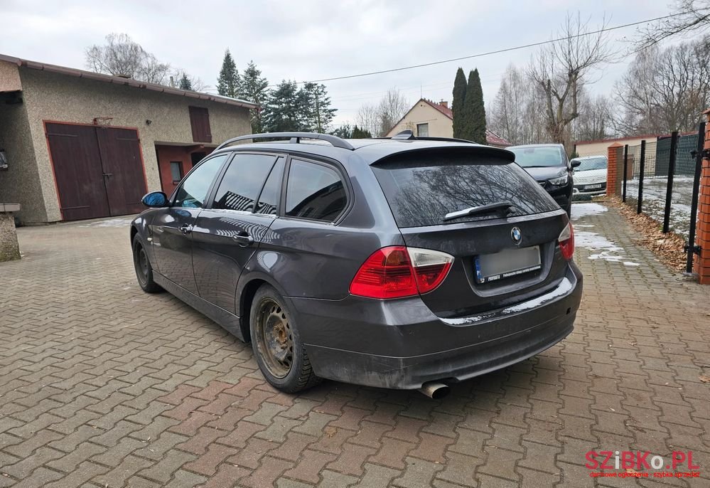 2007' BMW 3 Series 320I photo #4