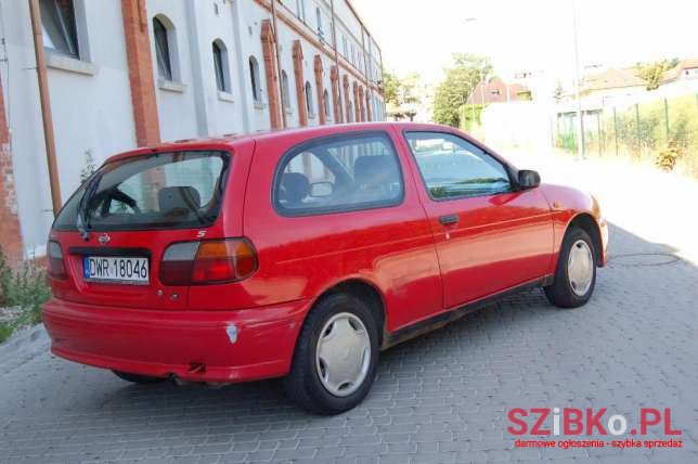 1996' Nissan Almera photo #2