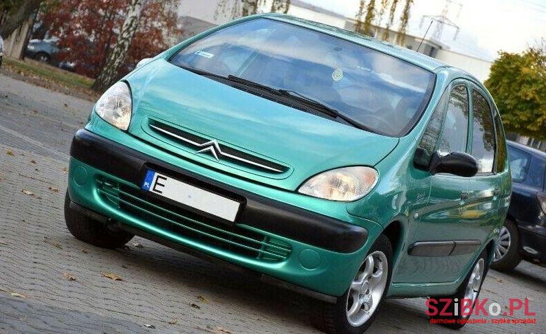 2000' Citroen Xsara Picasso photo #1