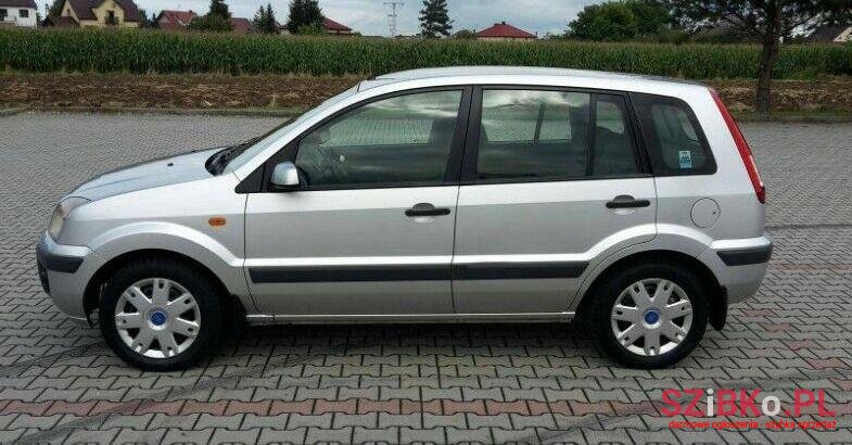 2005' Ford Fusion photo #1