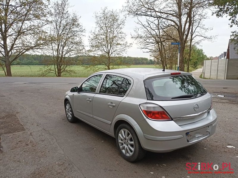 2005' Opel Astra Iii 1.6 Enjoy photo #2