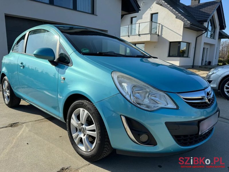2011' Opel Corsa photo #6