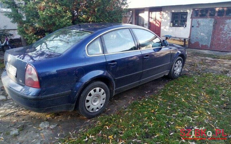 2005' Volkswagen Passat photo #1