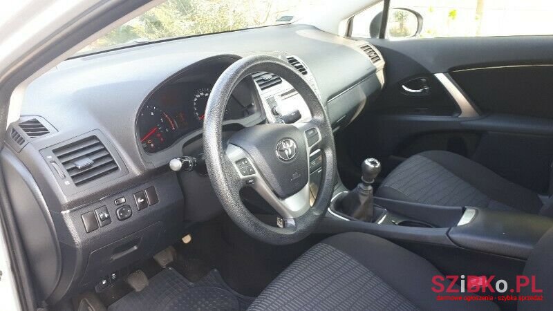 2012' Toyota Avensis photo #5