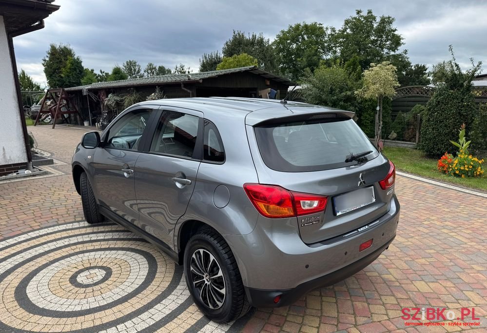 2014' Mitsubishi ASX photo #2